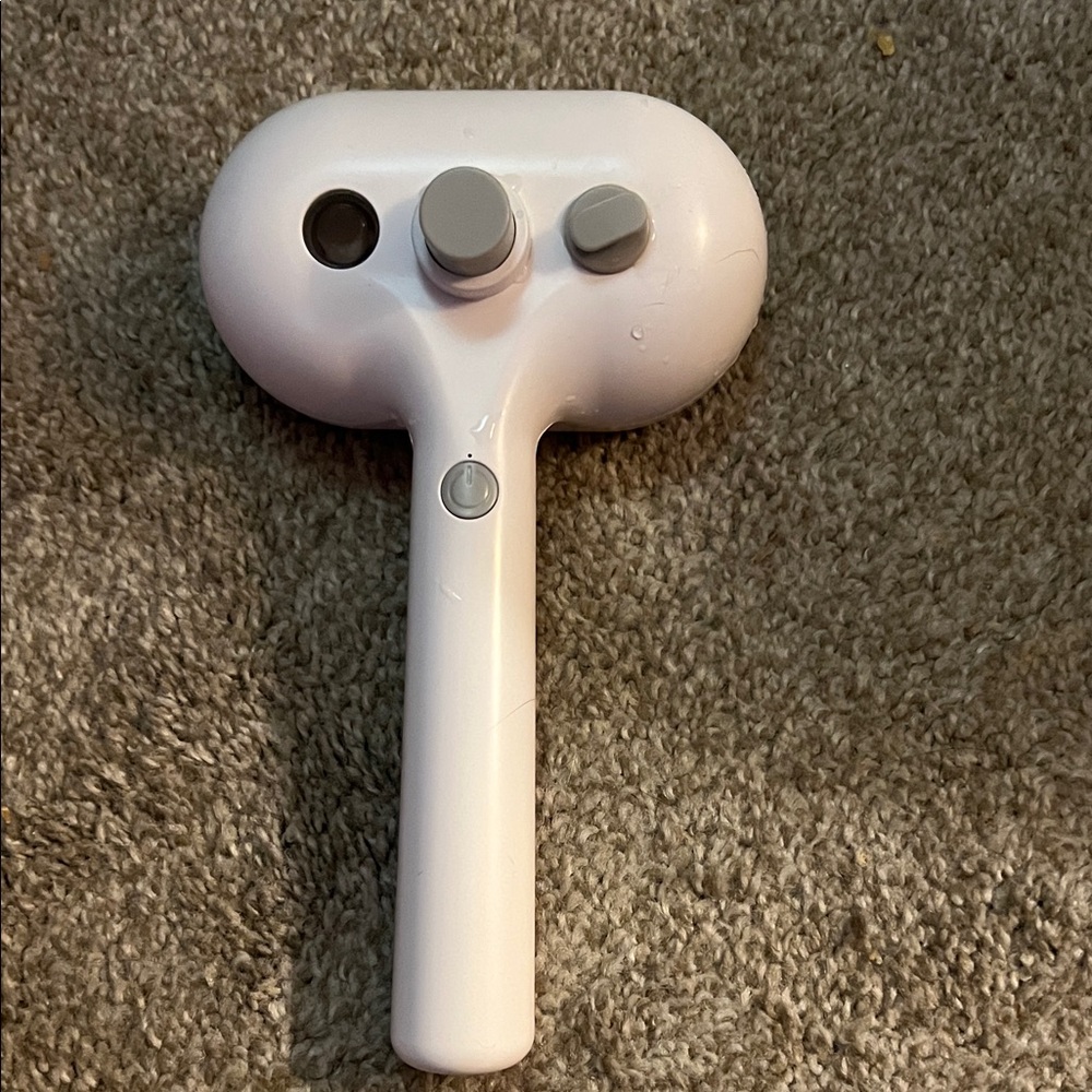 Misting Dog Brush - Picture 2 of 2